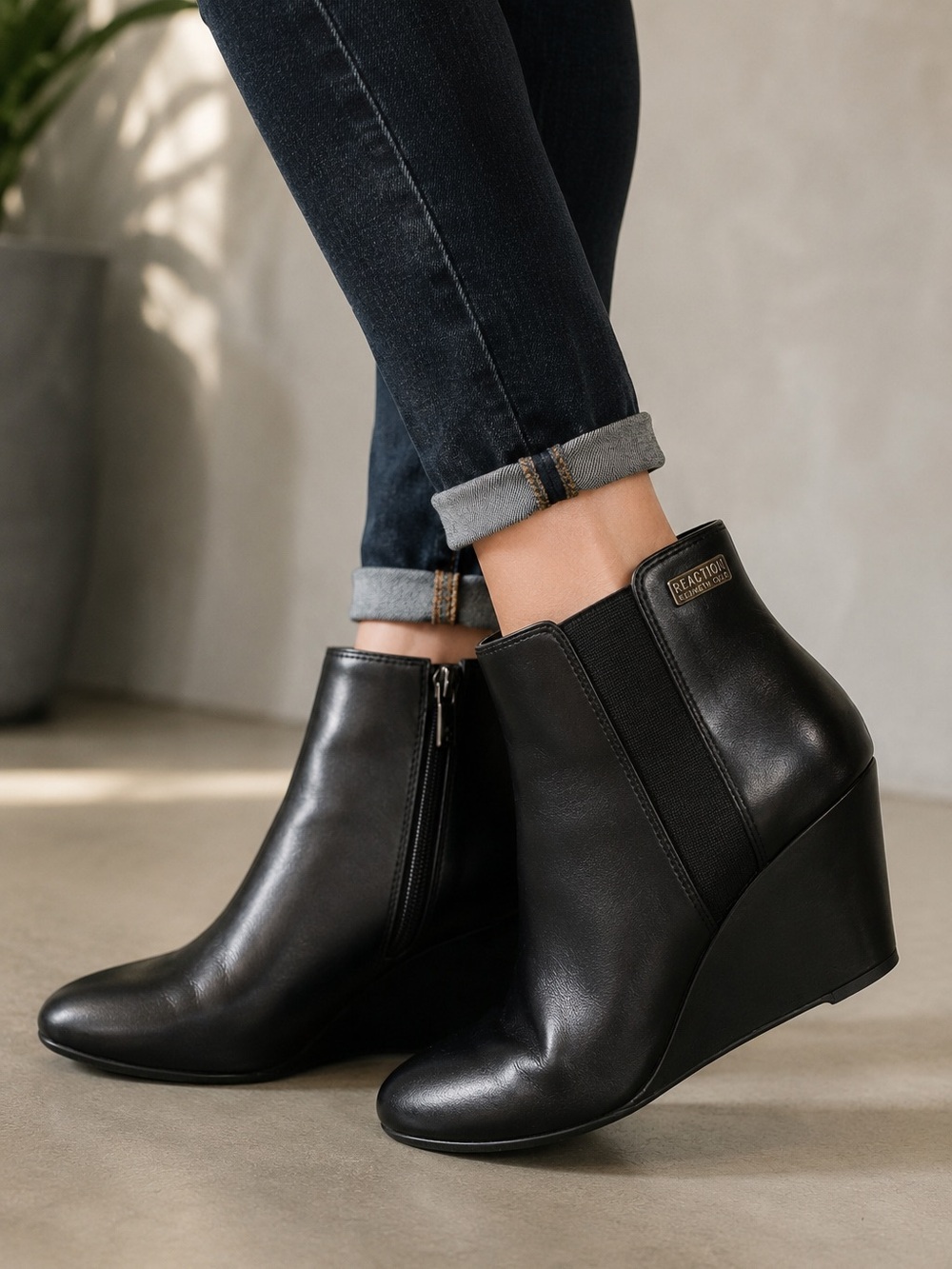 Kenneth Cole Reaction Marcy Wedge Ankle Booties Black Zip 7.5